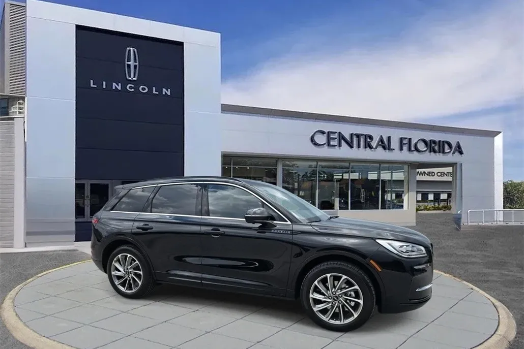 2025 Lincoln Corsair Grand Touring photo 1