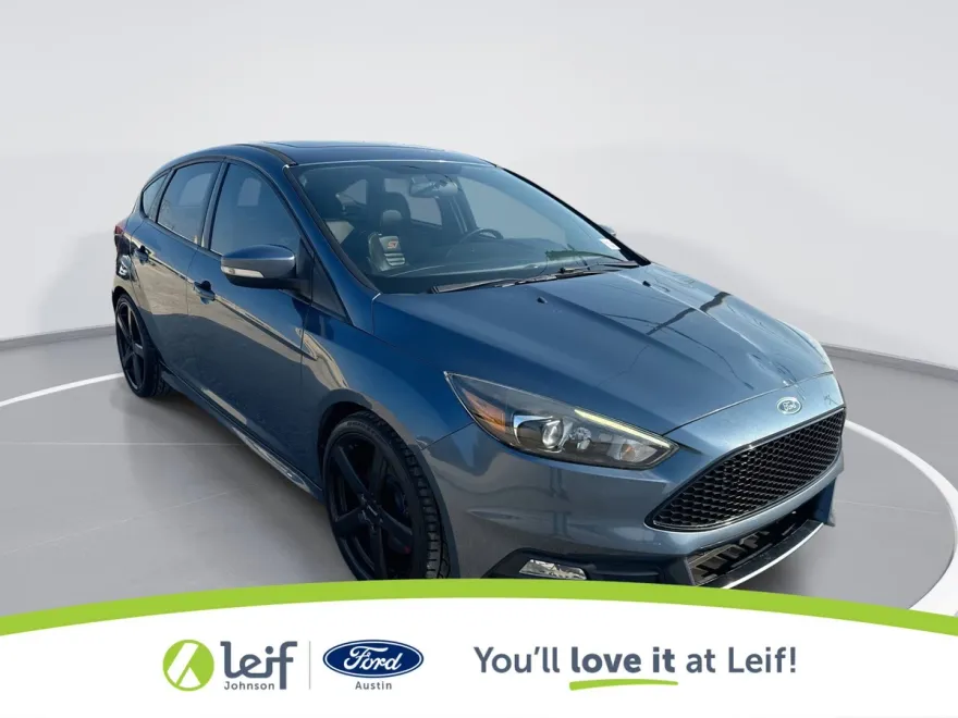 2018 Ford Focus ST photo 1