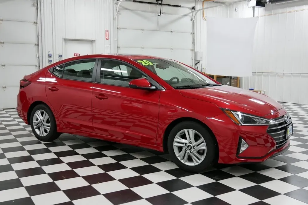 2020 Hyundai Elantra Value Edition photo 1