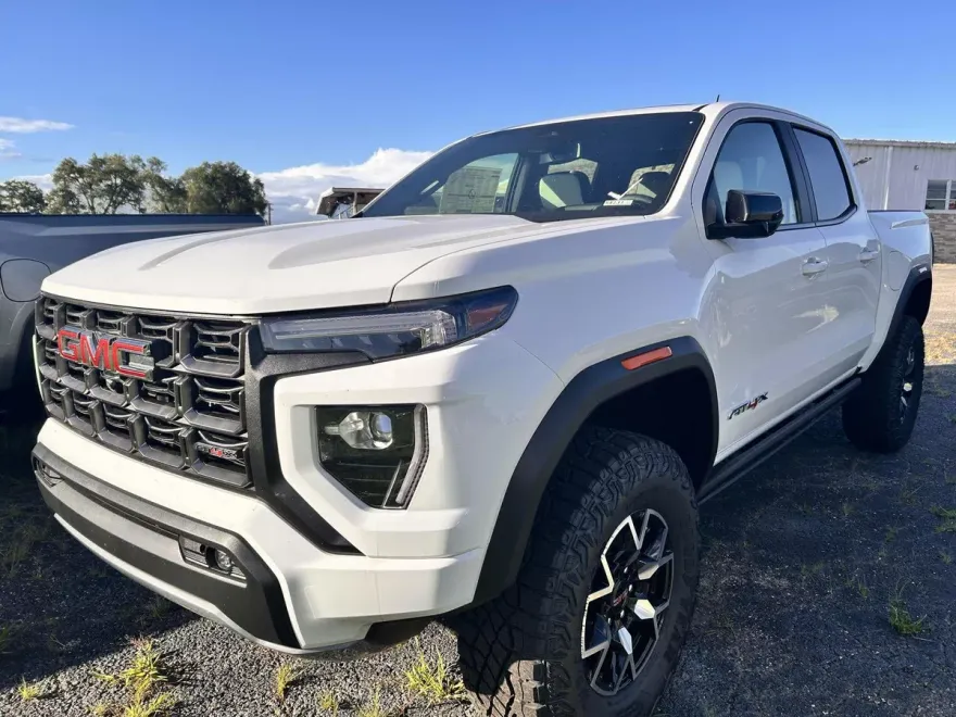 2025 Gmc Canyon AT4 photo 1