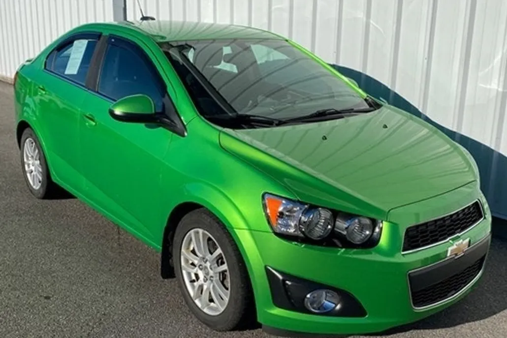2015 Chevrolet Sonic LT photo 1