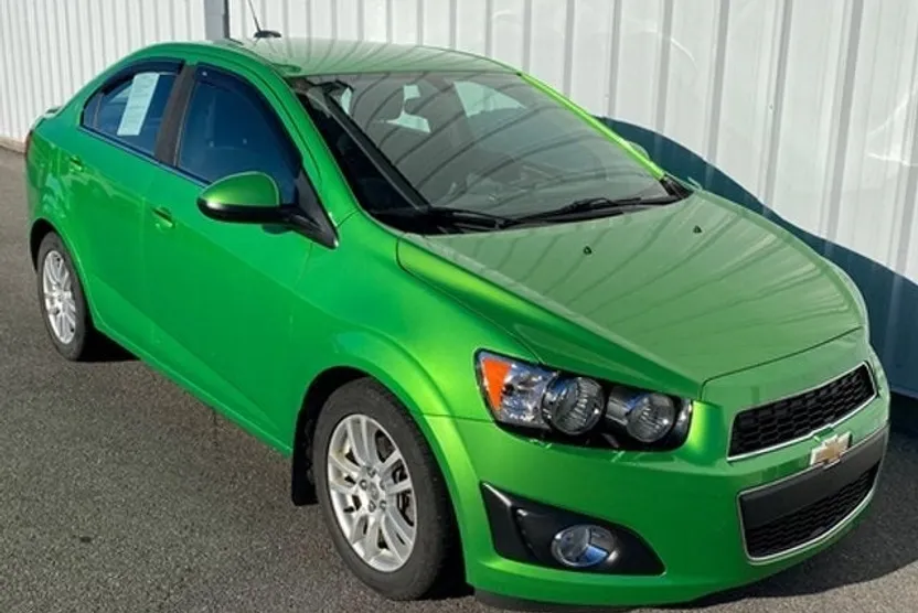 2015 Chevrolet Sonic LT photo 1