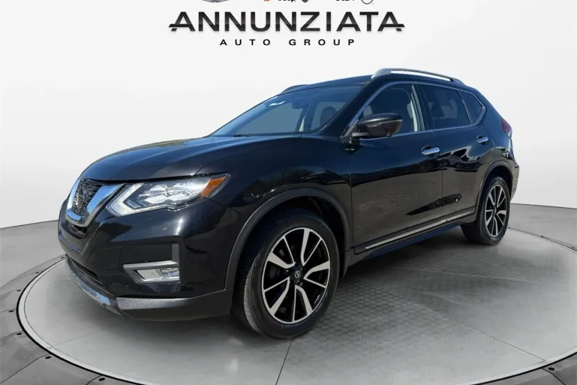 2018 Nissan Rogue SL photo 1