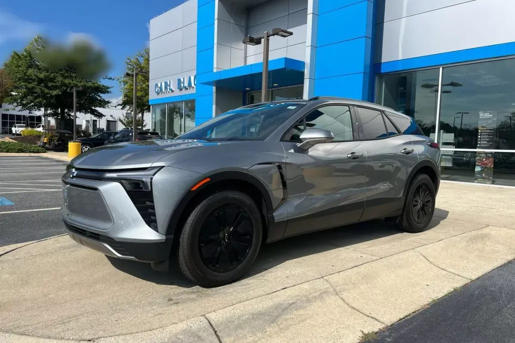 2026 Chevrolet Blazer EV photo 1