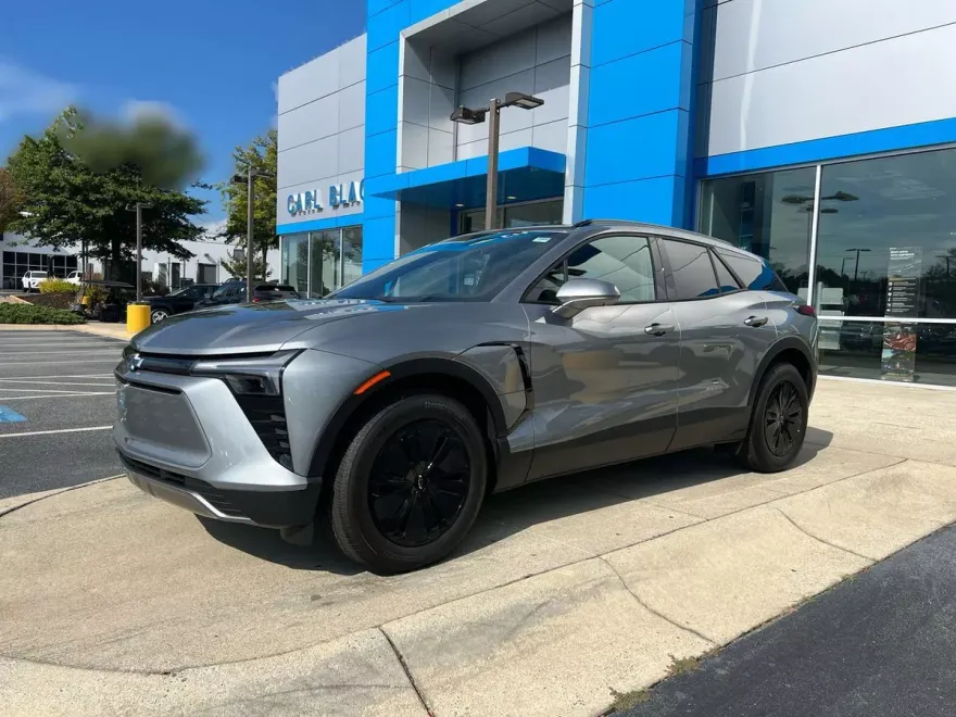 2026 Chevrolet Blazer EV photo 1