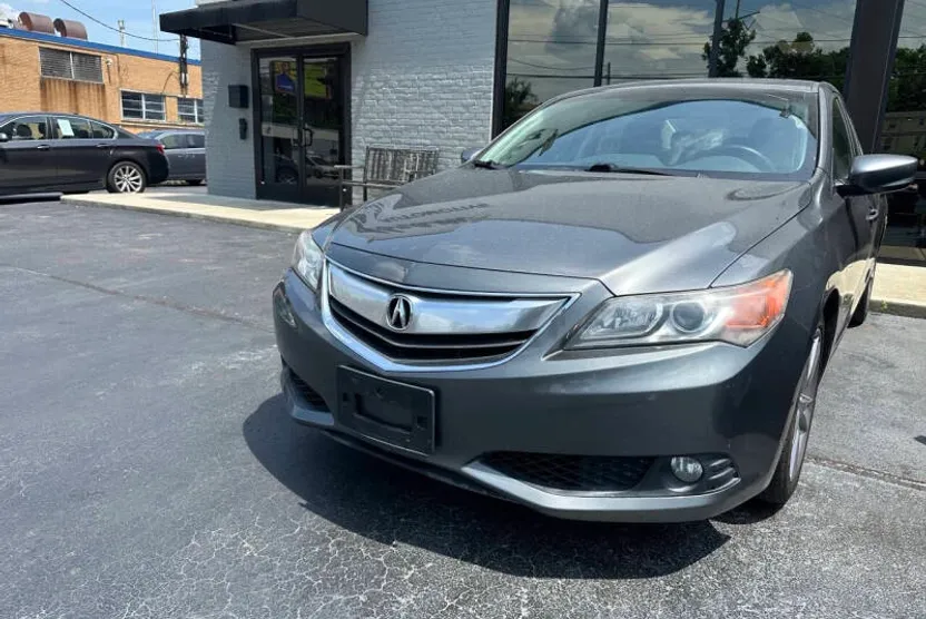 2013 Acura ILX 2.0L Technology photo 1