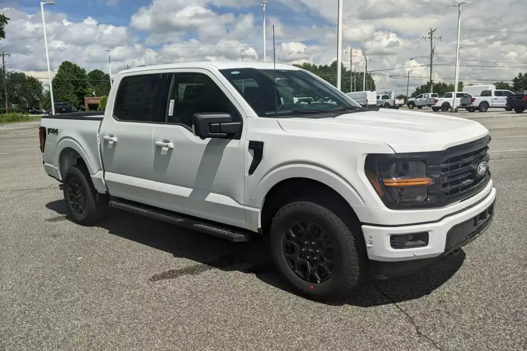 2025 Ford F-150 XLT photo 1