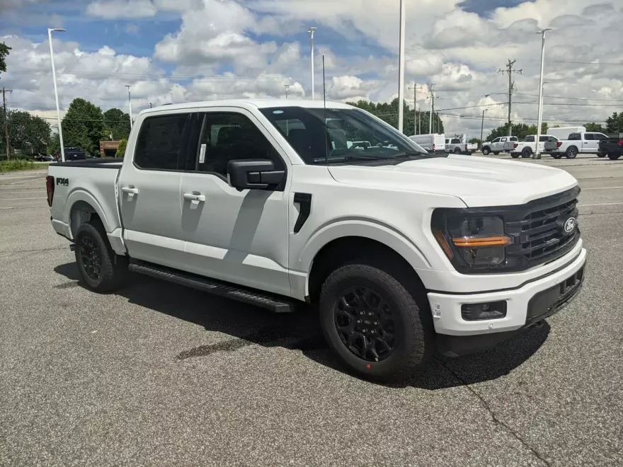 2025 Ford F-150 XLT photo 1