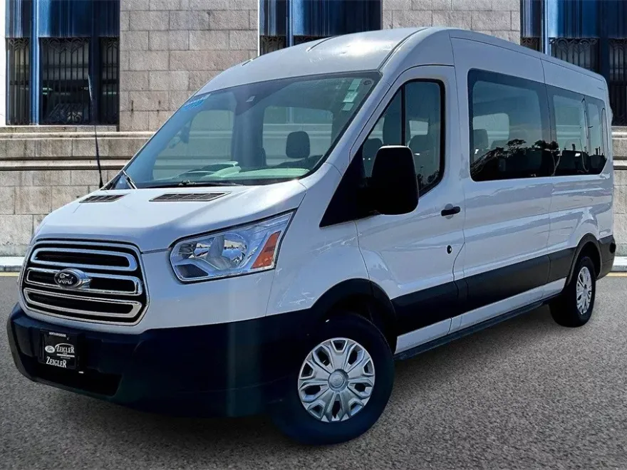 2019 Ford Transit Passenger XLT photo 1