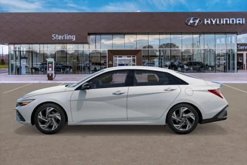 2025 Hyundai Elantra SEL Sport photo 1