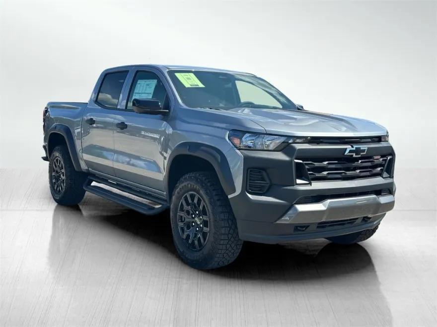 2026 Chevrolet Colorado Trail Boss photo 1