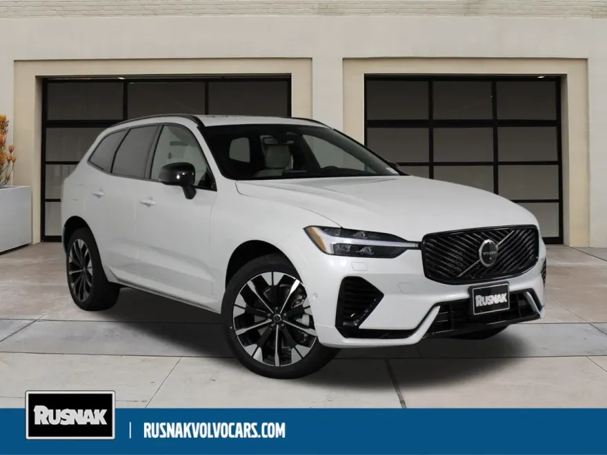 2026 Volvo XC60 Hybrid T8 Plus photo 1