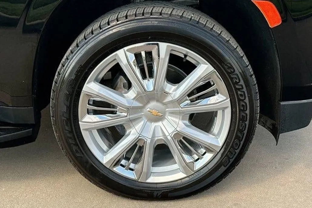 2023 Chevrolet Tahoe High Country photo 1