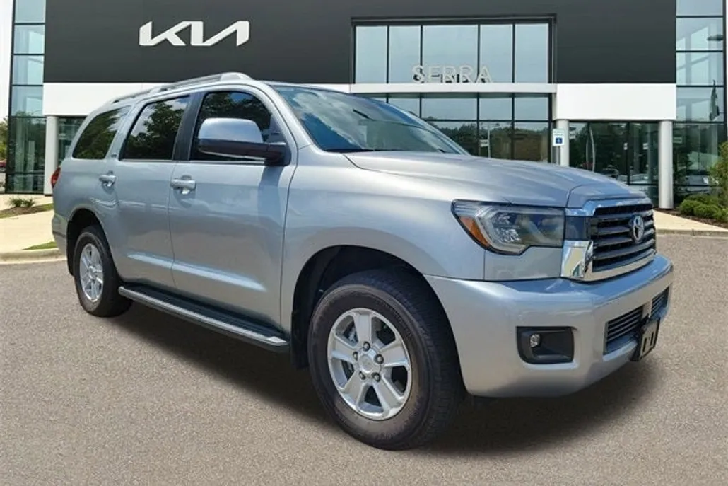 2020 Toyota Sequoia SR5 photo 1