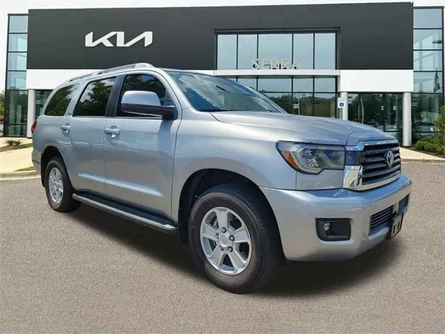 2020 Toyota Sequoia SR5 photo 1