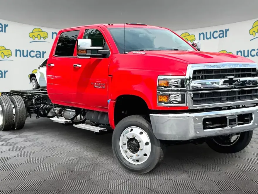 2024 Chevrolet Silverado 5500HD Work Truck photo 1