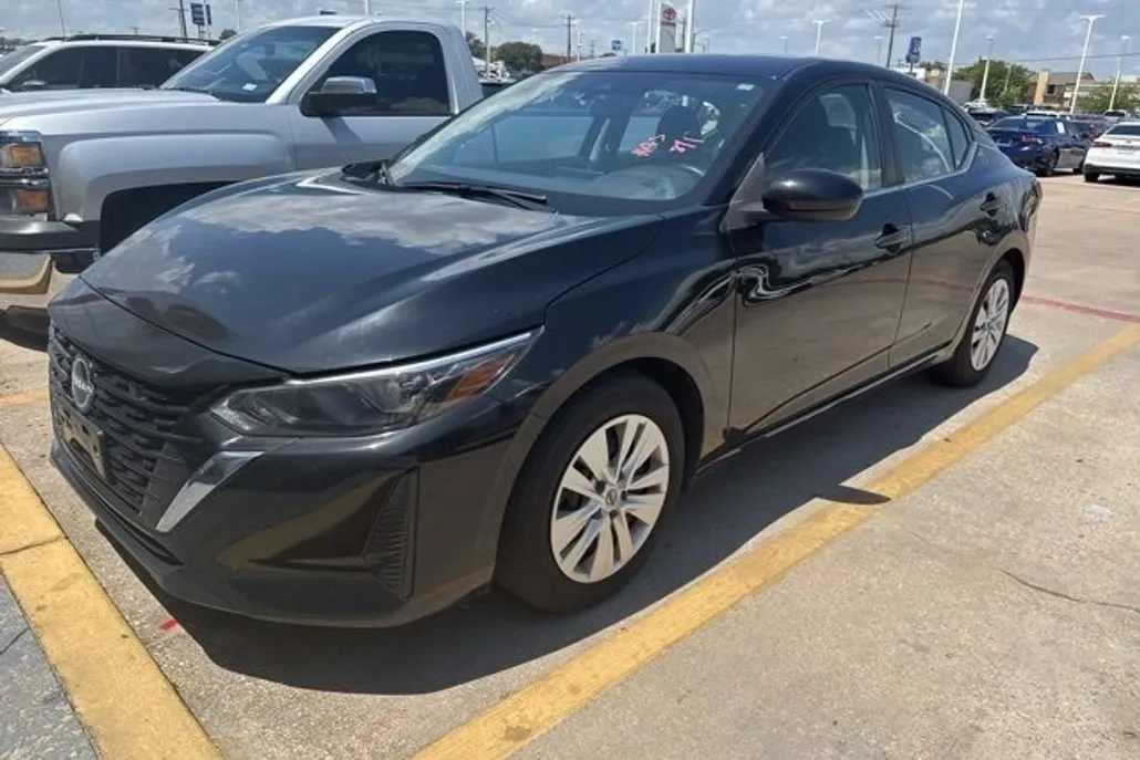 2024 Nissan Sentra S photo 1