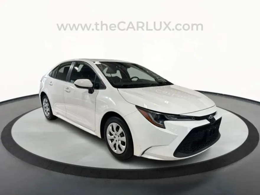 2020 Toyota Corolla LE photo 1