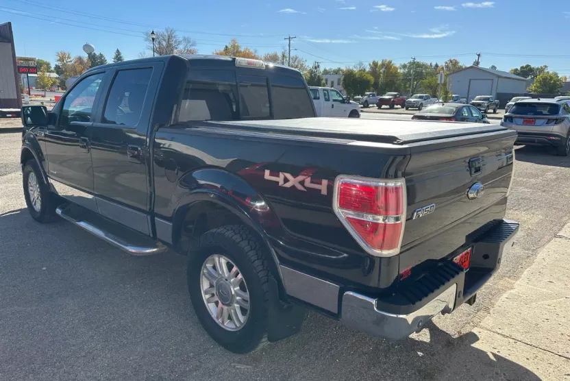 2011 Ford F-150 Lariat photo 1
