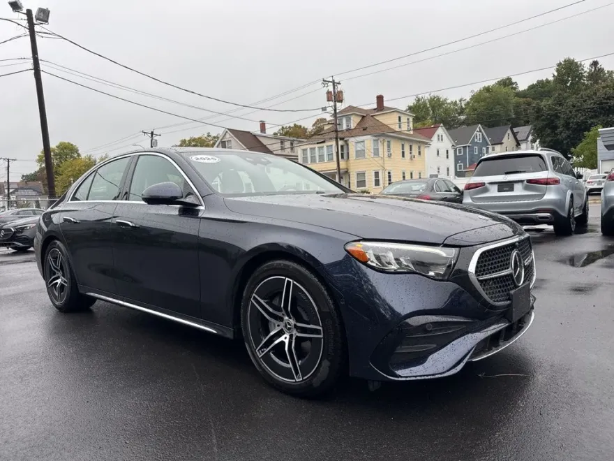 2025 Mercedes Benz E 350 4MATIC photo 1
