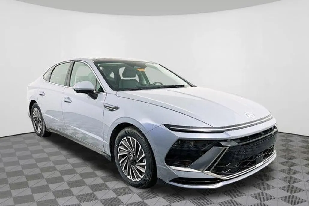 2025 Hyundai Sonata Hybrid Limited photo 1