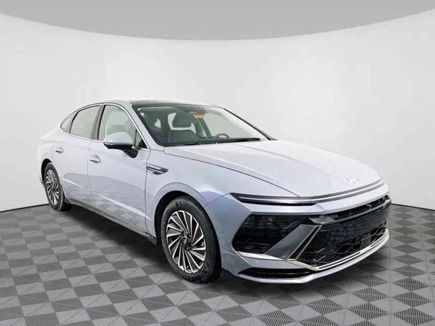 2025 Hyundai Sonata Hybrid Limited photo 1