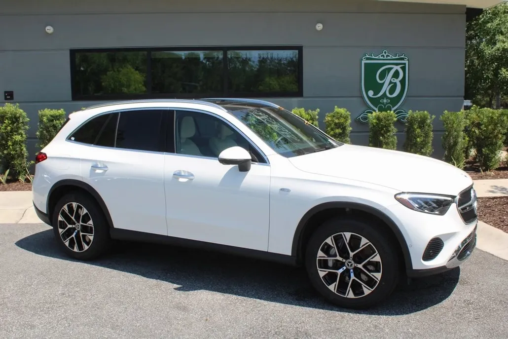 2025 Mercedes Benz GLC 350e 4MATIC photo 1