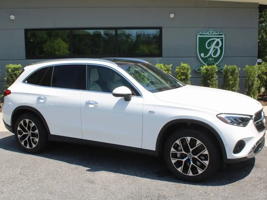 2025 Mercedes Benz GLC 350e 4MATIC photo 1