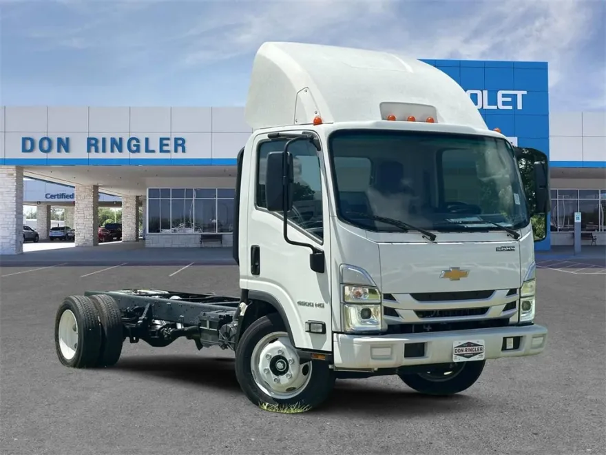 2024 Chevrolet Silverado 4500HD photo 1