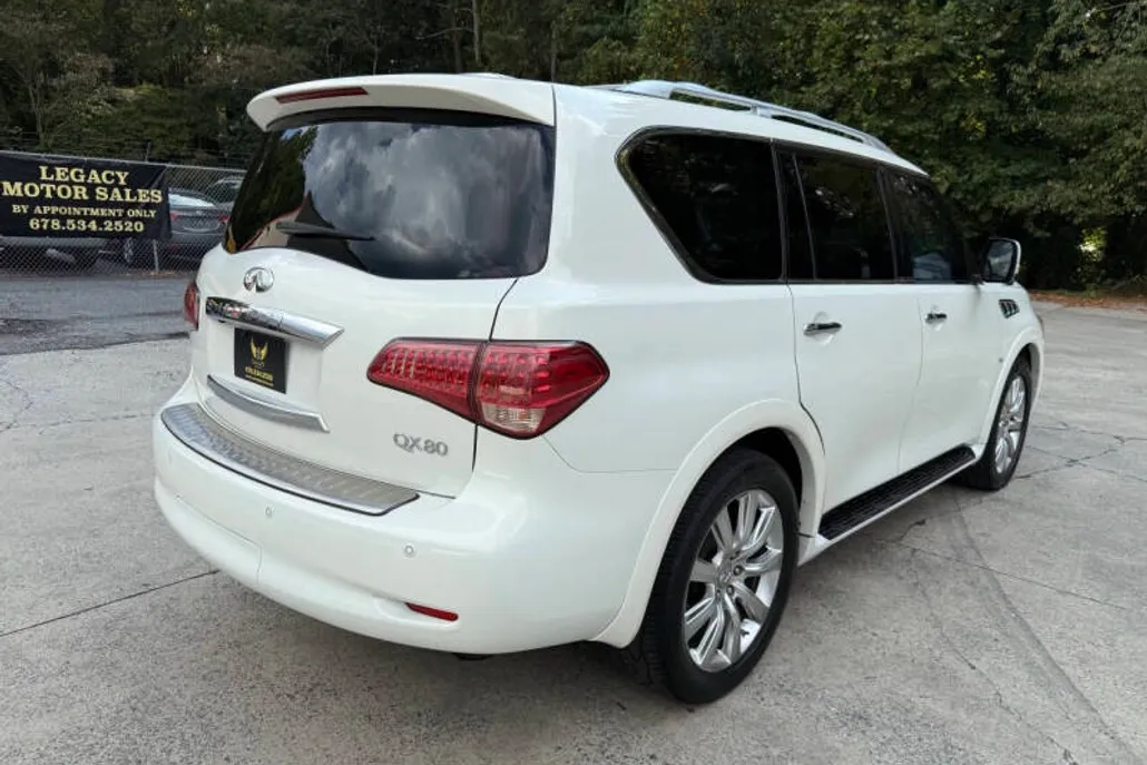 2014 Infiniti QX80 photo 1