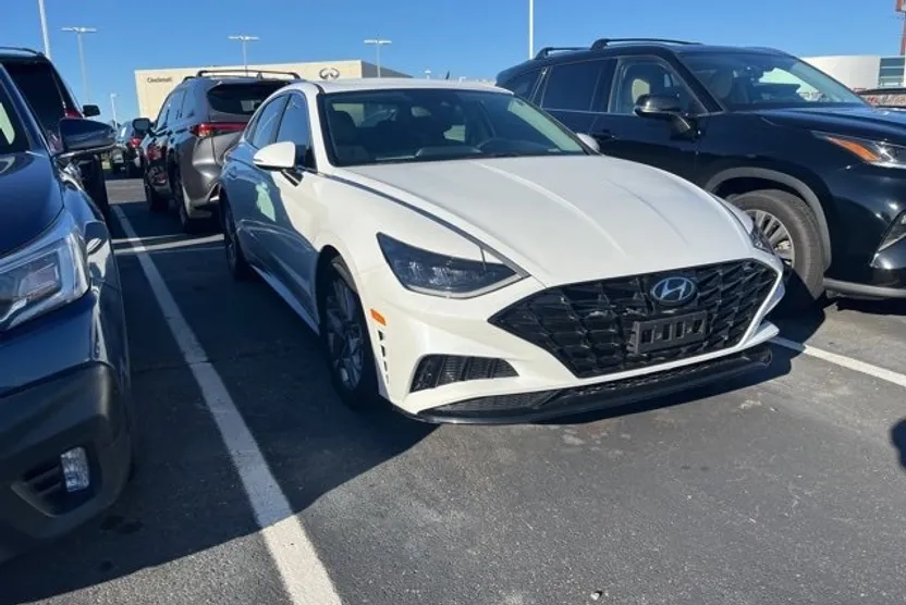 2021 Hyundai Sonata SEL photo 1