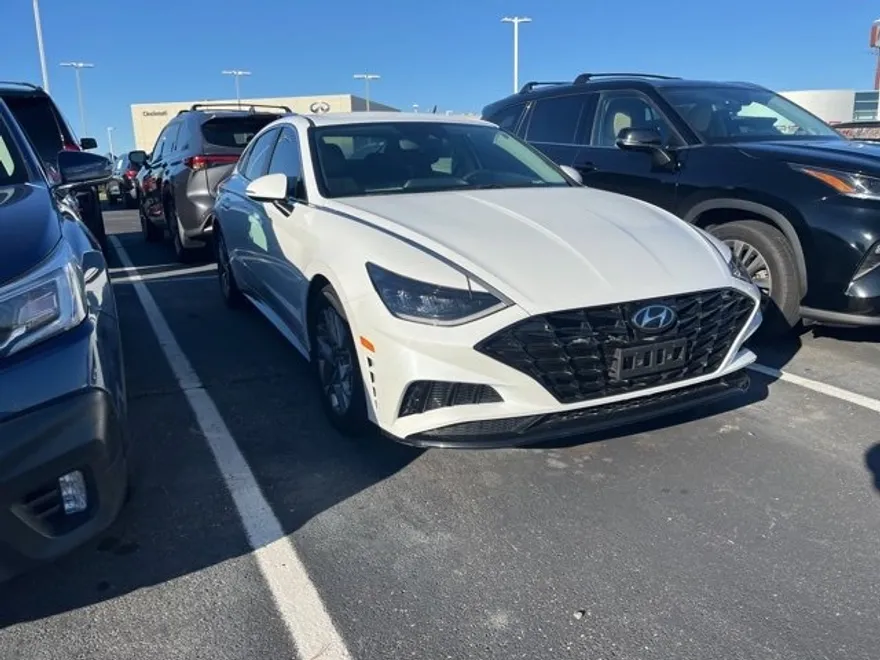 2021 Hyundai Sonata SEL photo 1