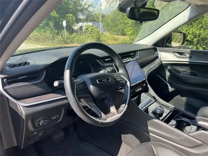 2022 Jeep Grand Cherokee Limited photo 1