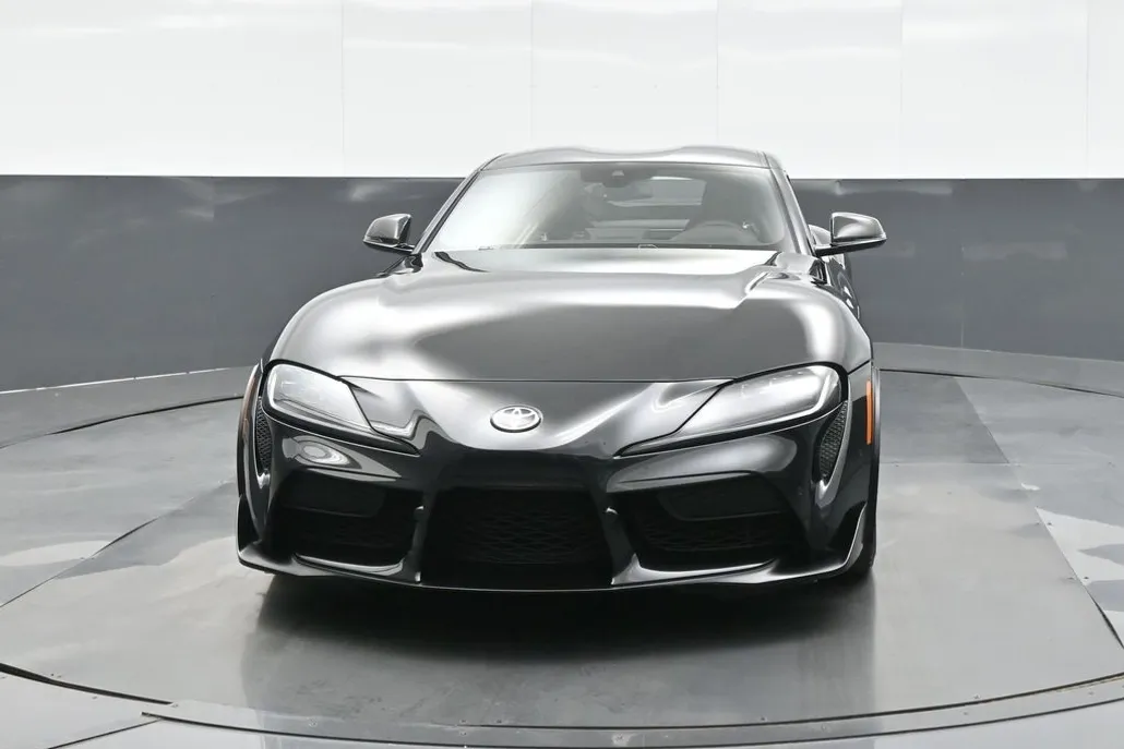 2026 Toyota Supra 3.0 Premium photo 1