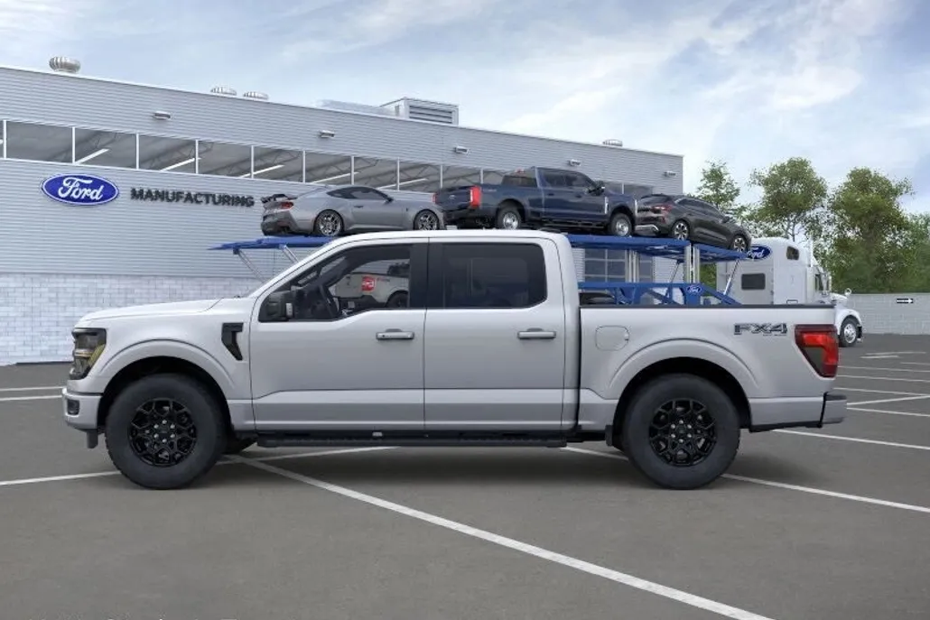 2025 Ford F-150 XLT photo 1
