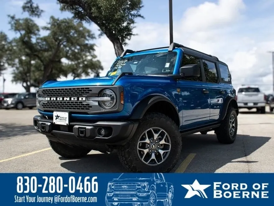 2023 Ford Bronco Badlands photo 1