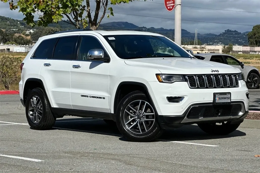 2022 Jeep Cherokee Limited photo 1