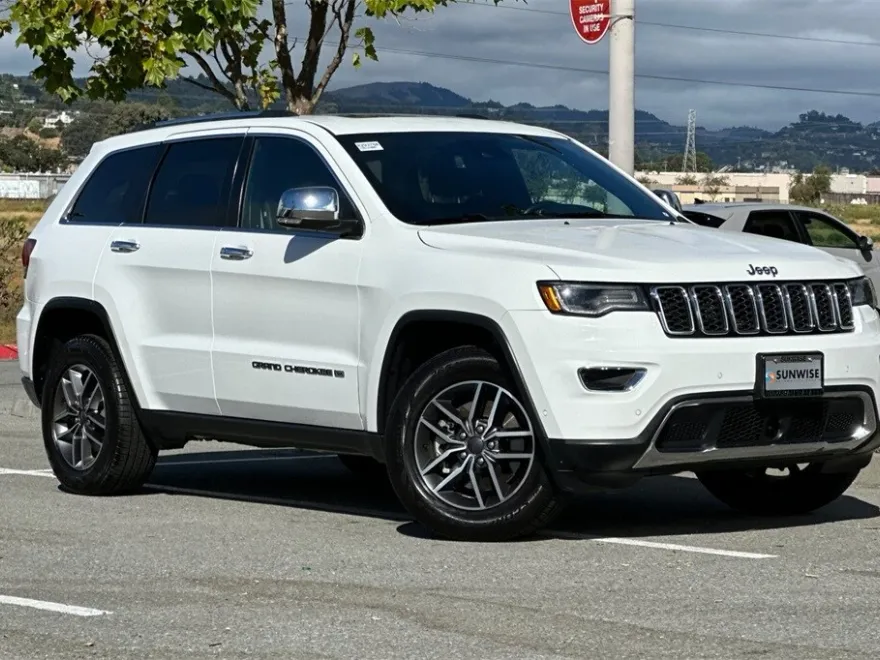 2022 Jeep Cherokee Limited photo 1