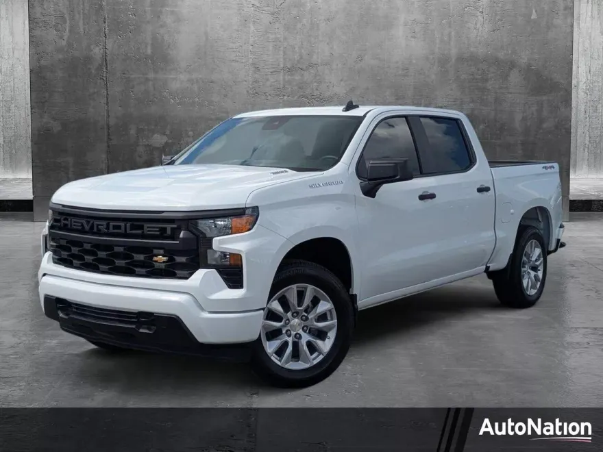 2025 Chevrolet Silverado 1500 Custom photo 1