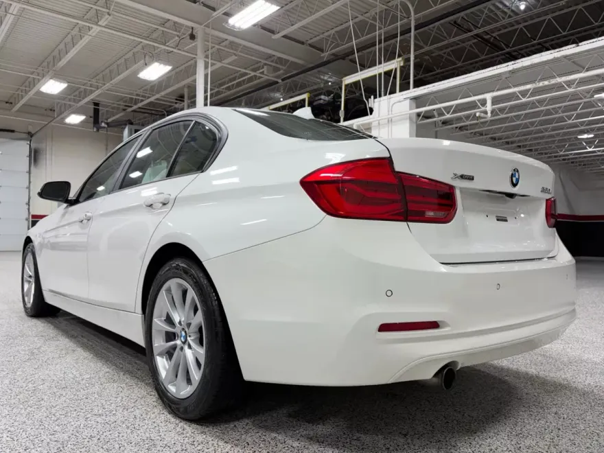 2017 Bmw 320i xDrive SA photo 1