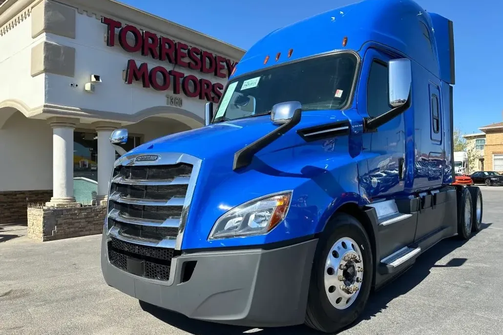 2018 Freightliner Cascadia 126" Sleeper Cab photo 1