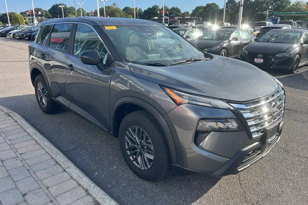 2025 Nissan Rogue S photo 1