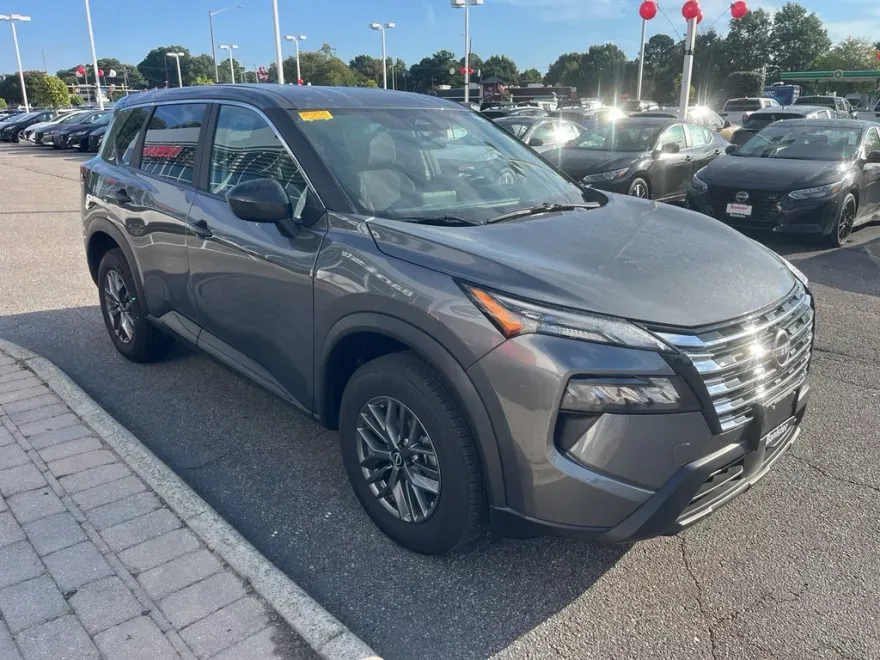 2025 Nissan Rogue S photo 1