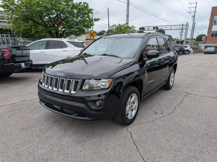 2016 Jeep Compass Latitude photo 1