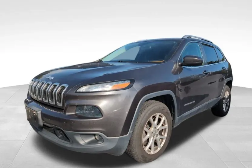 2016 Jeep Cherokee Latitude photo 1