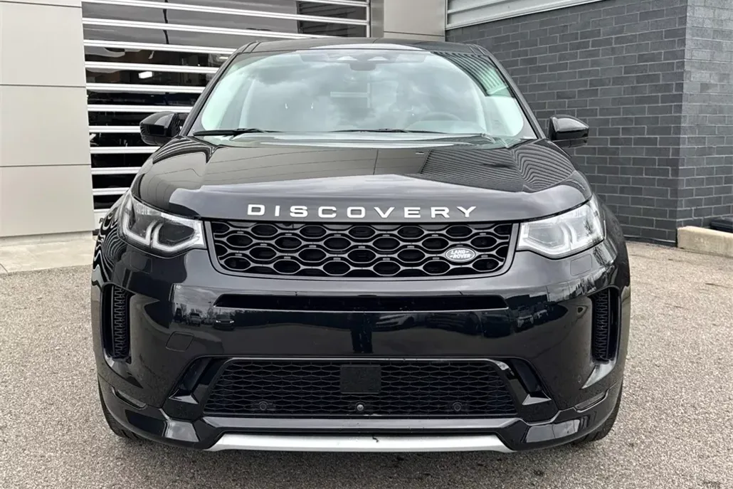 2024 Land Rover Discovery Sport S photo 1