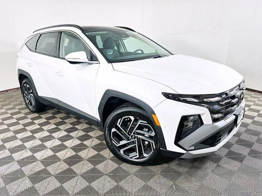 2025 Hyundai Tucson Limited photo 1