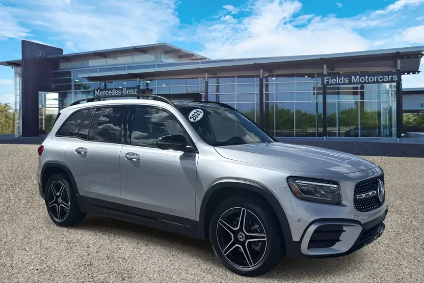 2025 Mercedes Benz GLB 250 photo 1