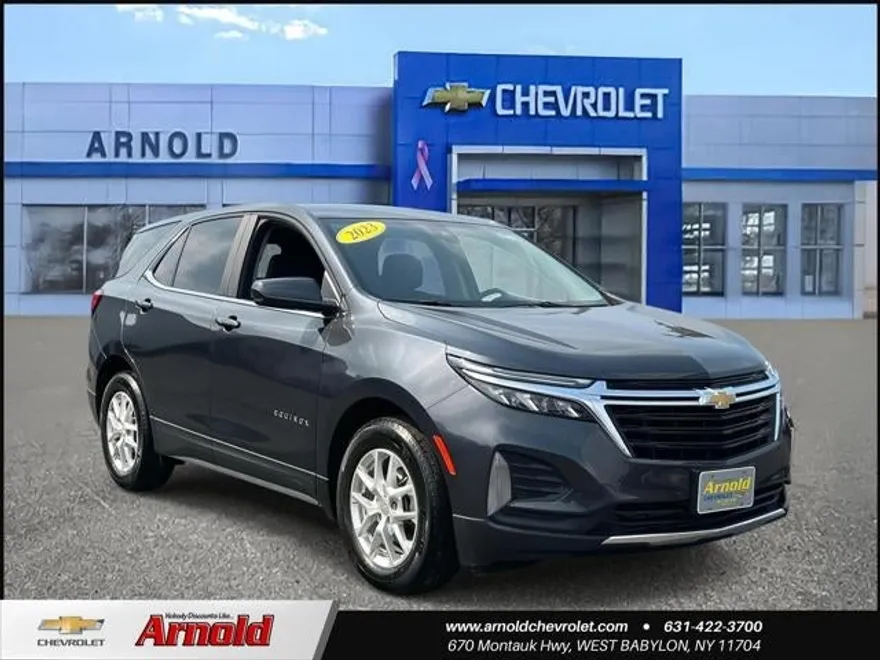 2023 Chevrolet Equinox LT photo 1