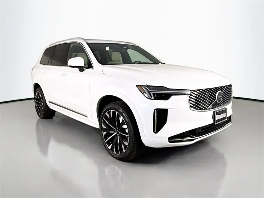 2025 Volvo XC90 Plus photo 1